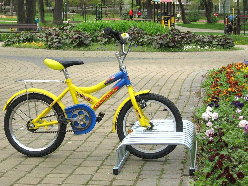 Polkupyöräteline lapsille